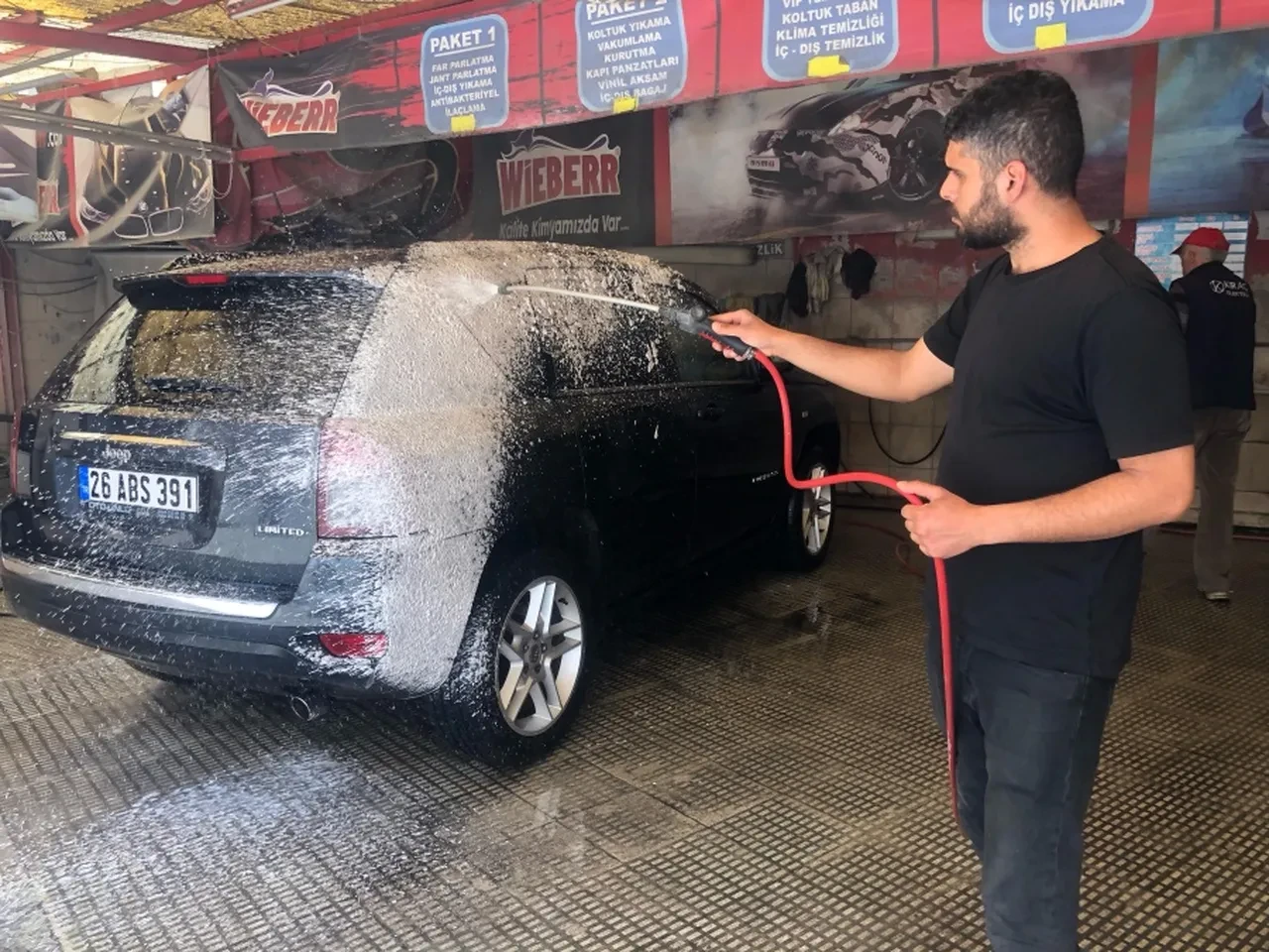 'Arabamı kendim yıkarım' derken pişman olmayın! Binlerce liraya mal olabilir