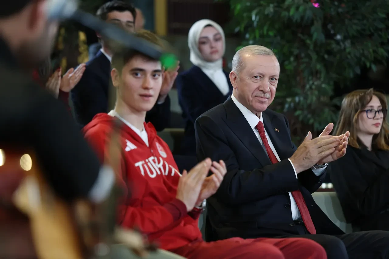 Cumhurbaşkanı Erdoğan kendi ‘bebek halini’ yorumladı: O anları anlattı