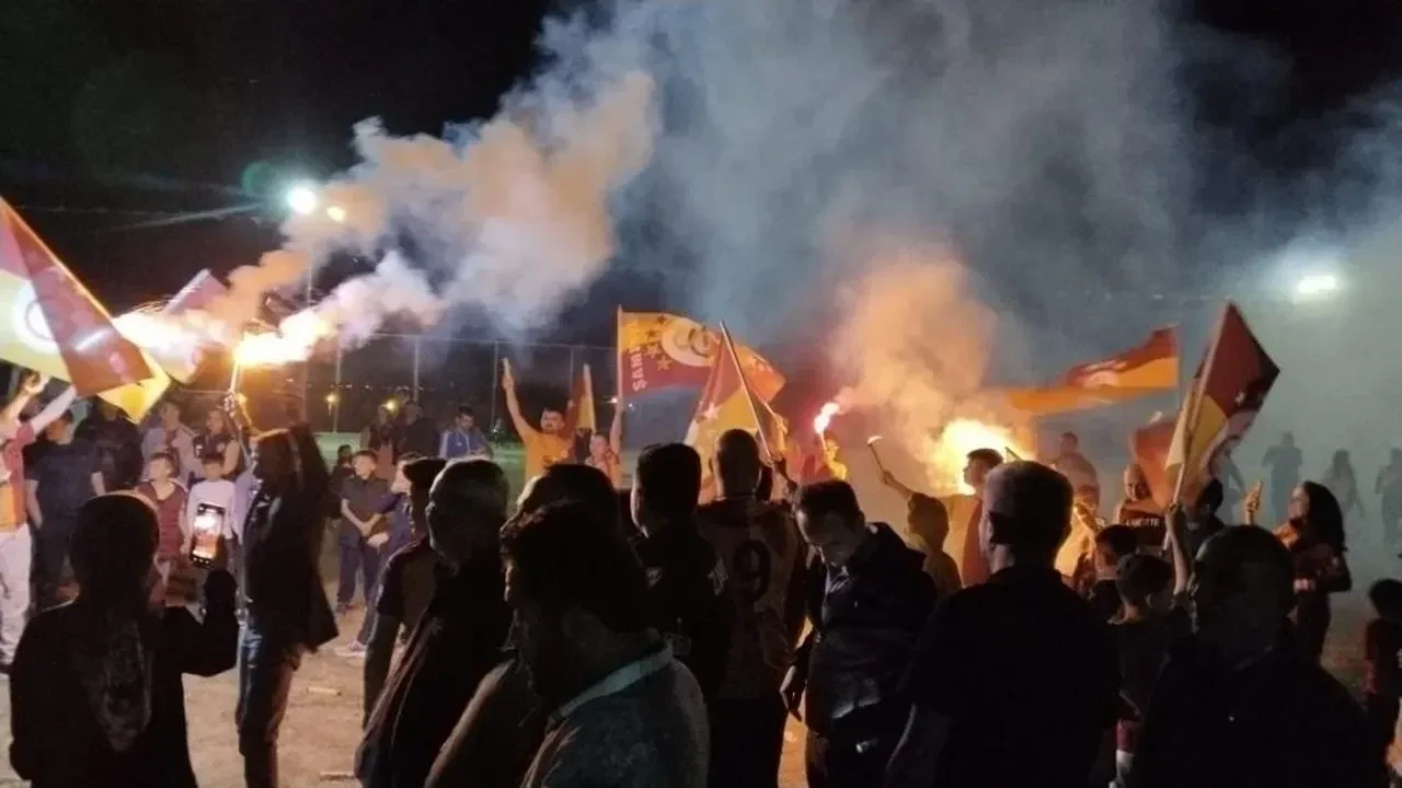 Denizli’de Galatasaray’ın 25. Şampiyonluk coşkusu sokakları sardı!