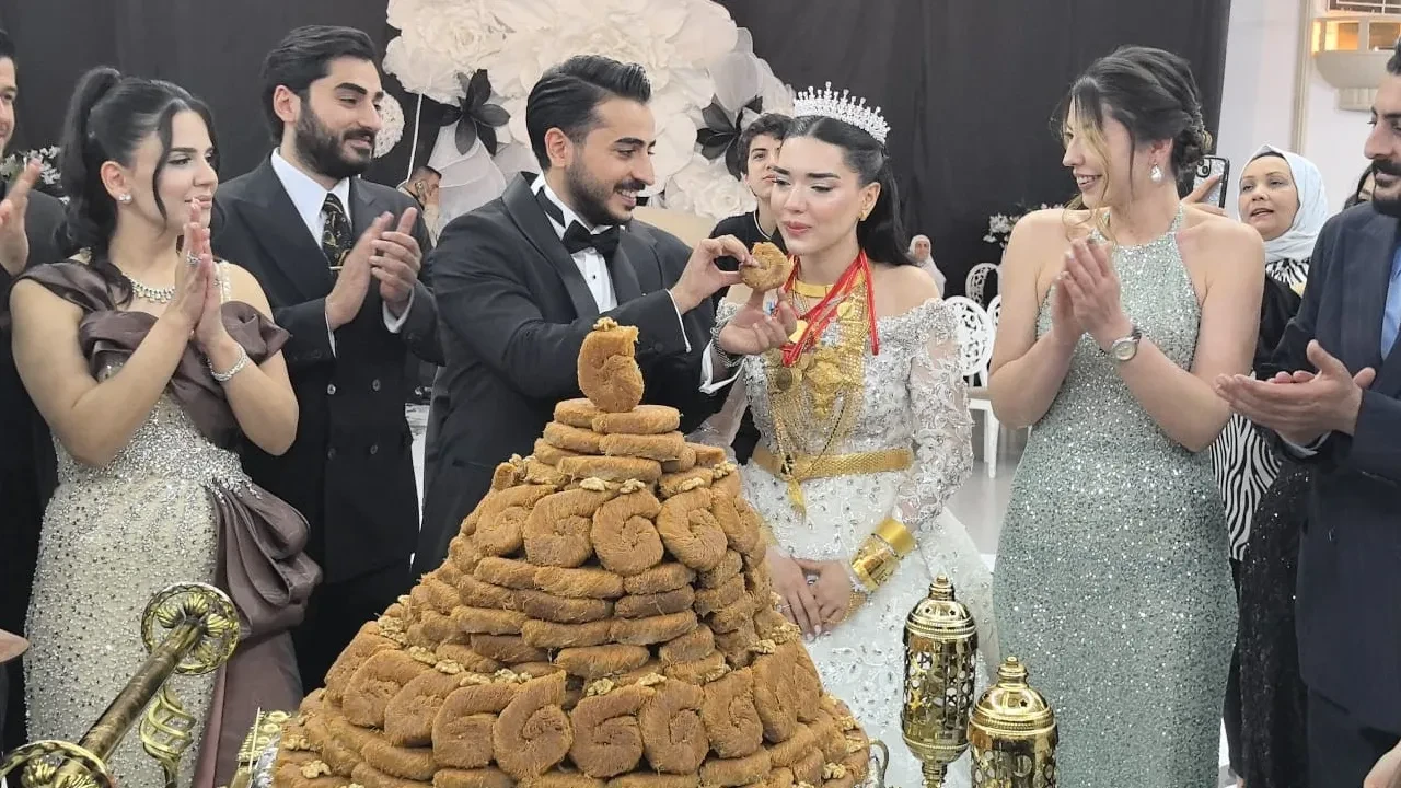 Diyarbakır’da düğün geleneği değişti: Pastanın yerini aldı!