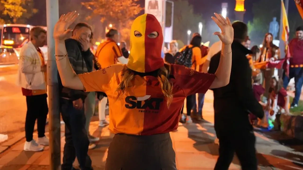 Edirne’de Galatasaray’ın 25. Şampiyonluğu sokakları salladı!