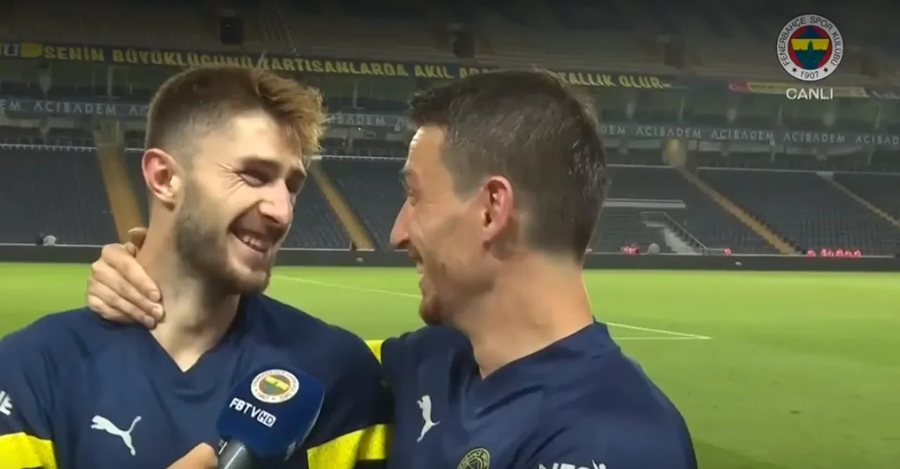 Fenerbahçe'nin yıldızı Galatasaray'ı takip etti, sosyal medya yıkıldı