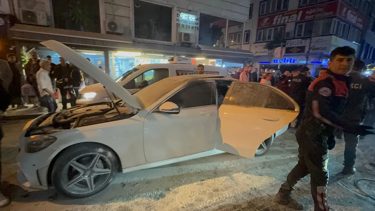 Galatasaray'ın şampiyonluğu aracına mal oldu! 