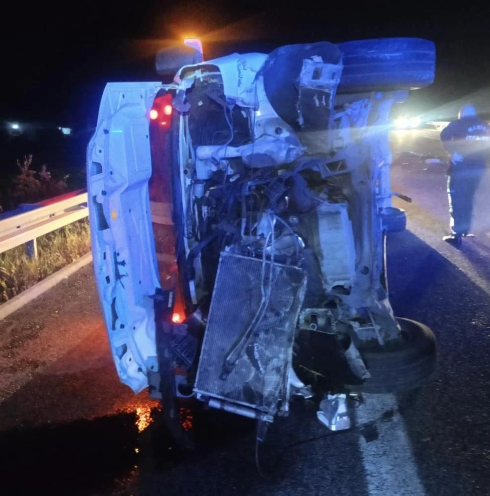 Soma’da servis minibüsü faciası: 1 ölü, 13 yaralı!