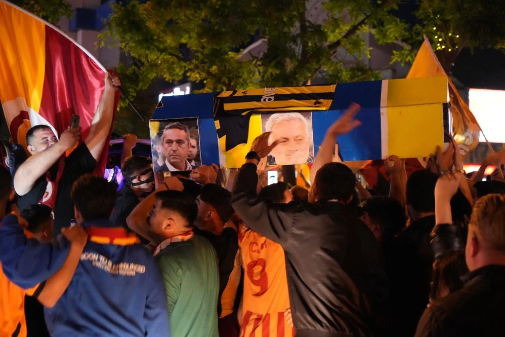 Edirne'de Galatasaray taraftarından ezeli rakibe tabutlu gönderme!