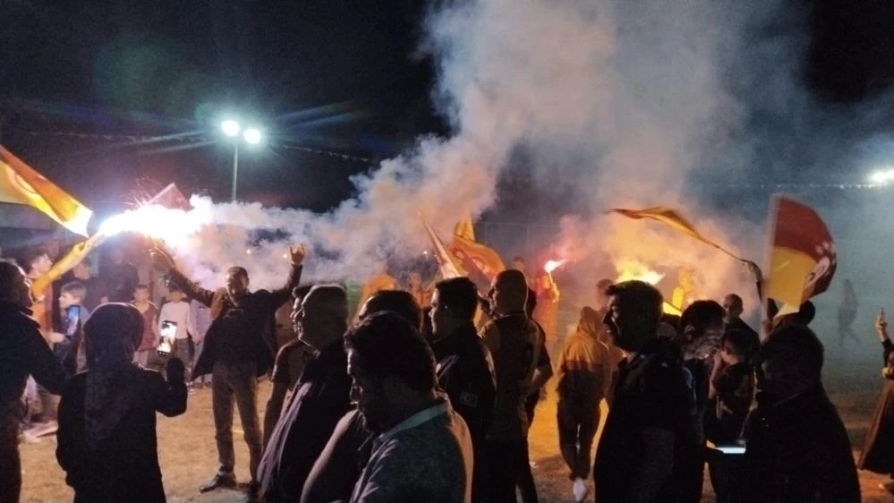 Denizli’de Galatasaray’ın 25. Şampiyonluk coşkusu sokakları sardı!