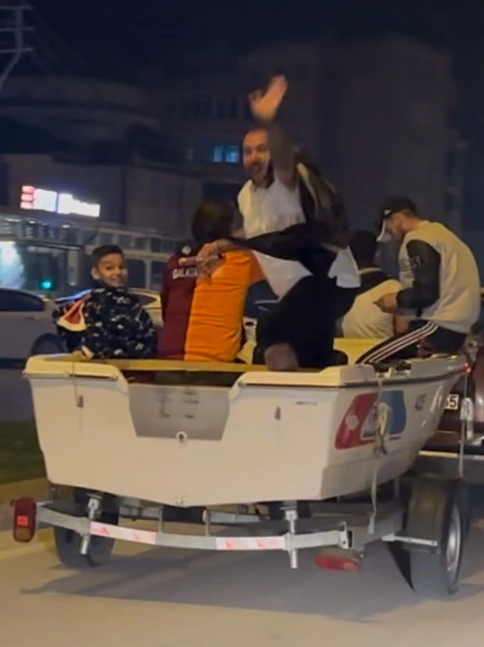 Edirne'de Galatasaray taraftarından ezeli rakibe tabutlu gönderme!