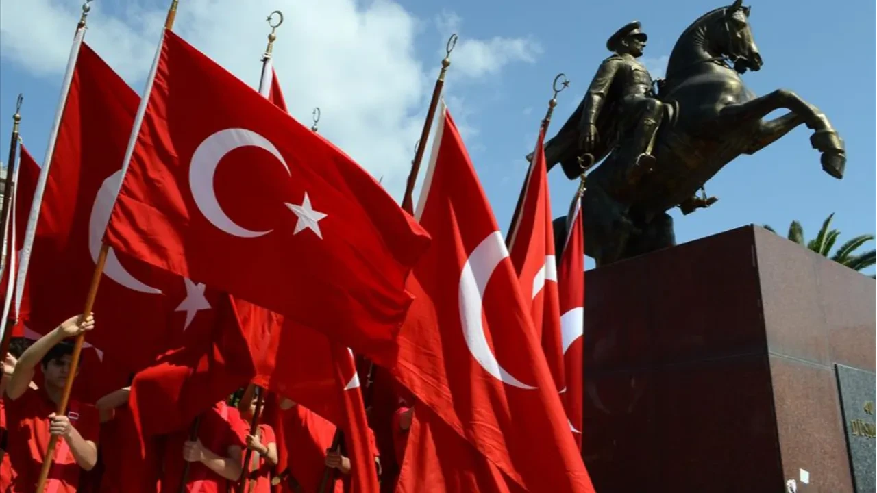 İş dünyasının önemli isimlerinden 19 Mayıs mesajları