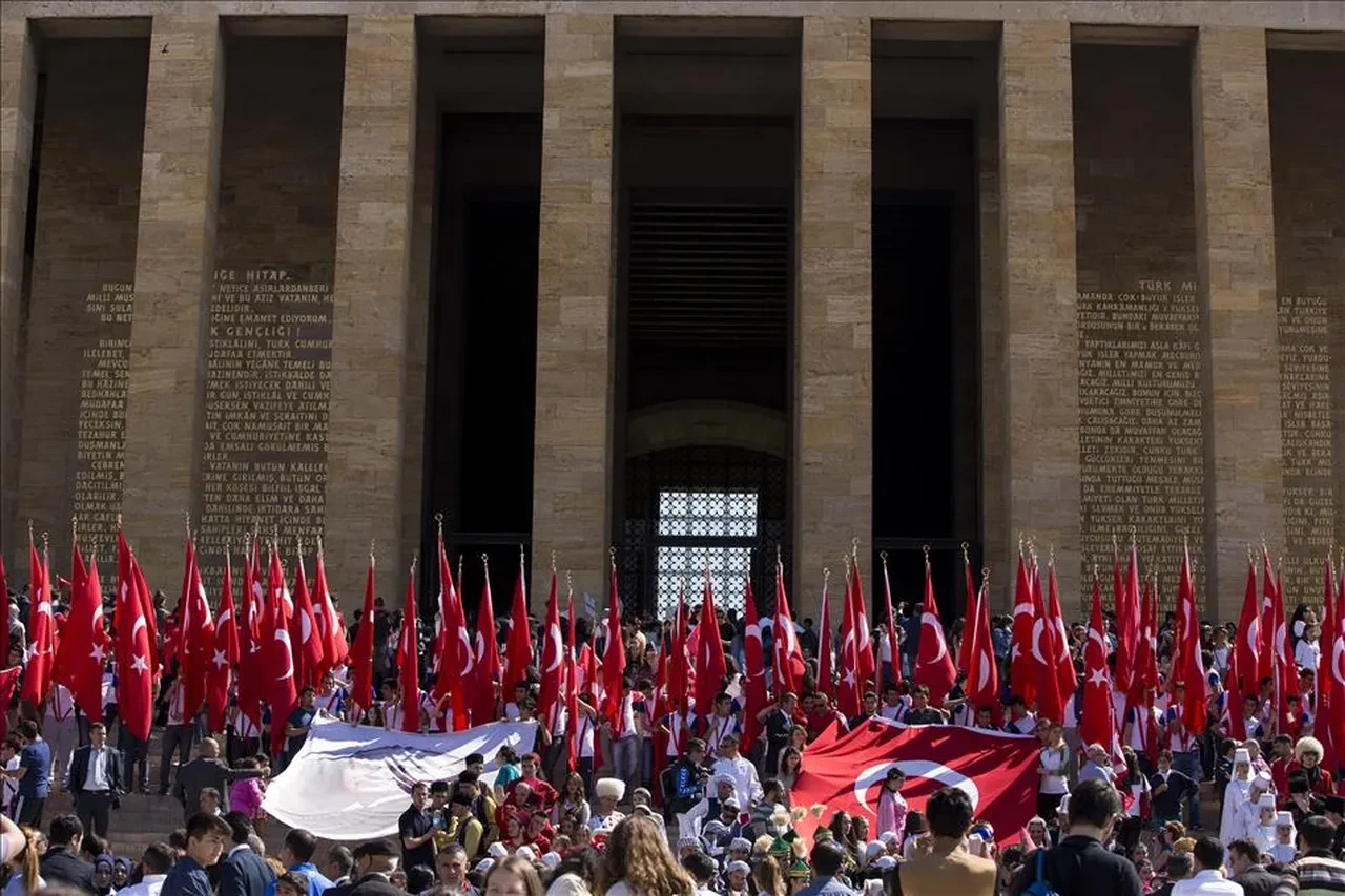 İş dünyasının önemli isimlerinden 19 Mayıs mesajları
