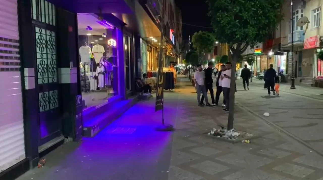 İstanbul'da mağazaya silahlı saldırı: 5 yaralı