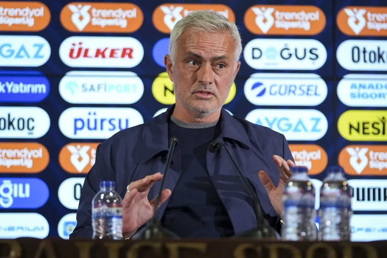 Muslera'yı eleştiren Mourinho'ya çok sert tepki! 'Ahlaksız, rezil sen de yapmışsın'