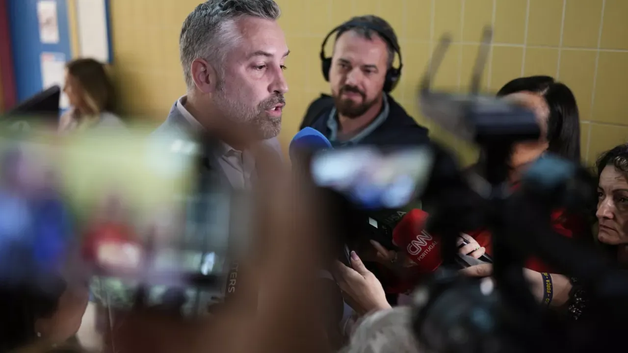 Portekiz’de aşırı sağ, sosyalistleri çökertti!