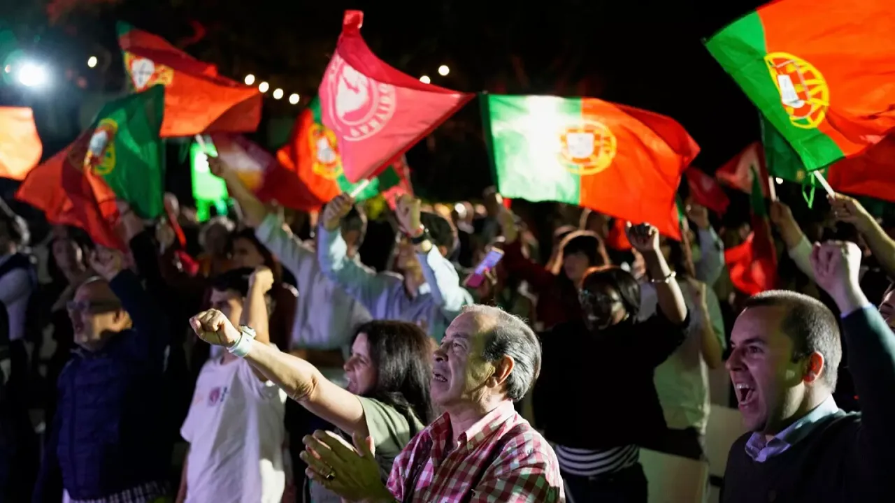 Portekiz’de aşırı sağ, sosyalistleri çökertti!