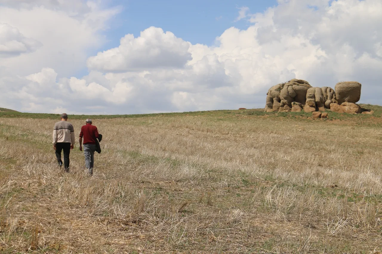 Sırrı halen çözülemedi, görenler tedirgince yaklaşıyor! Bir ilimizde esrarengiz kalıntı