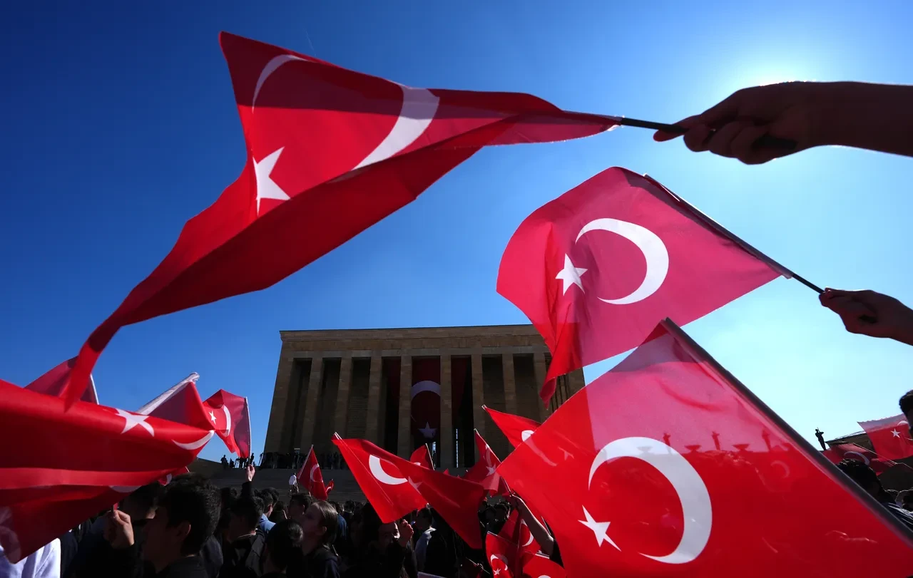 Siyasilerden 19 Mayıs mesajları: Türkiye'nin gücü gençliğidir