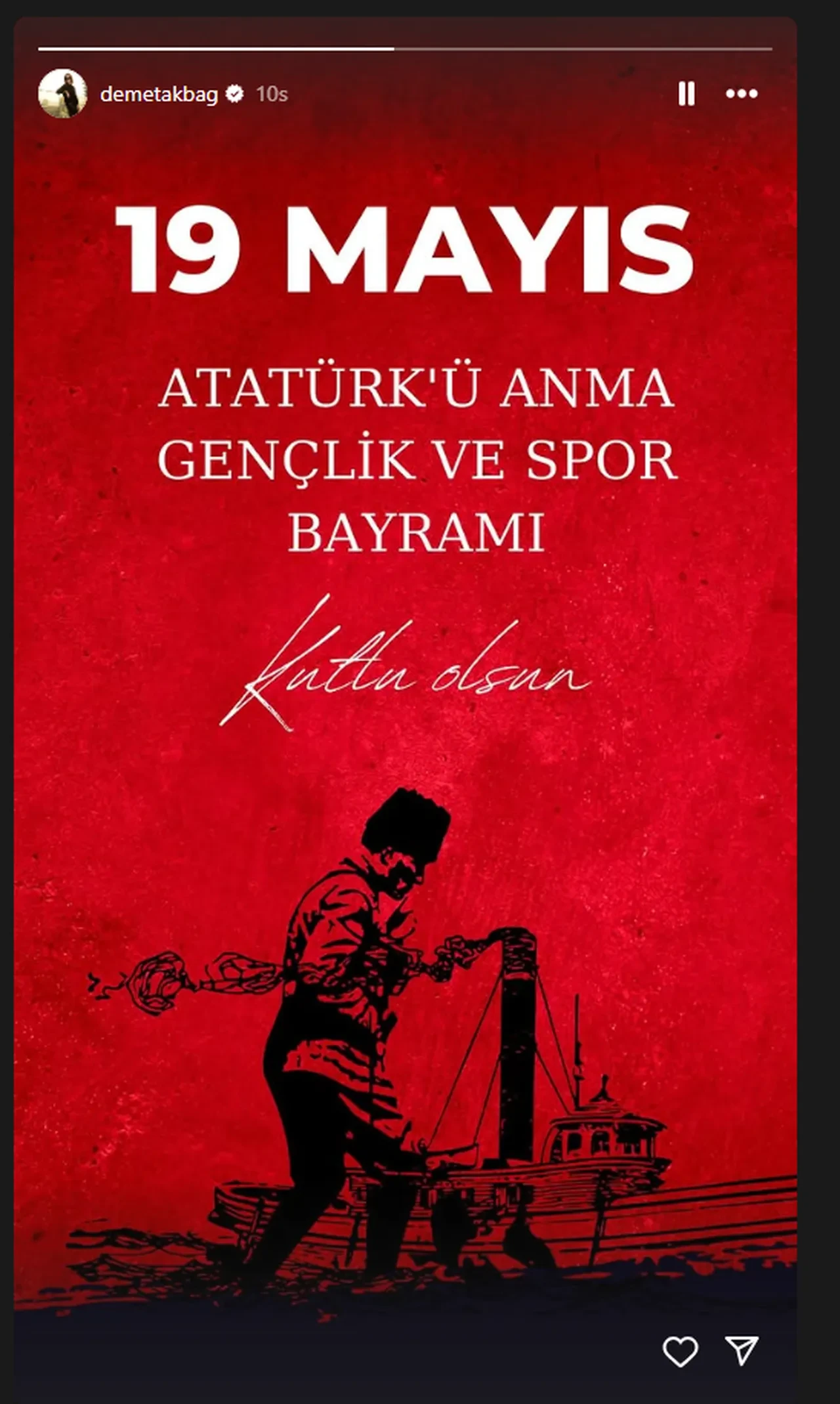 Ünlü isimlerden 19 Mayıs Atatürk'ü Anma, Gençlik ve Spor Bayramı paylaşımları 