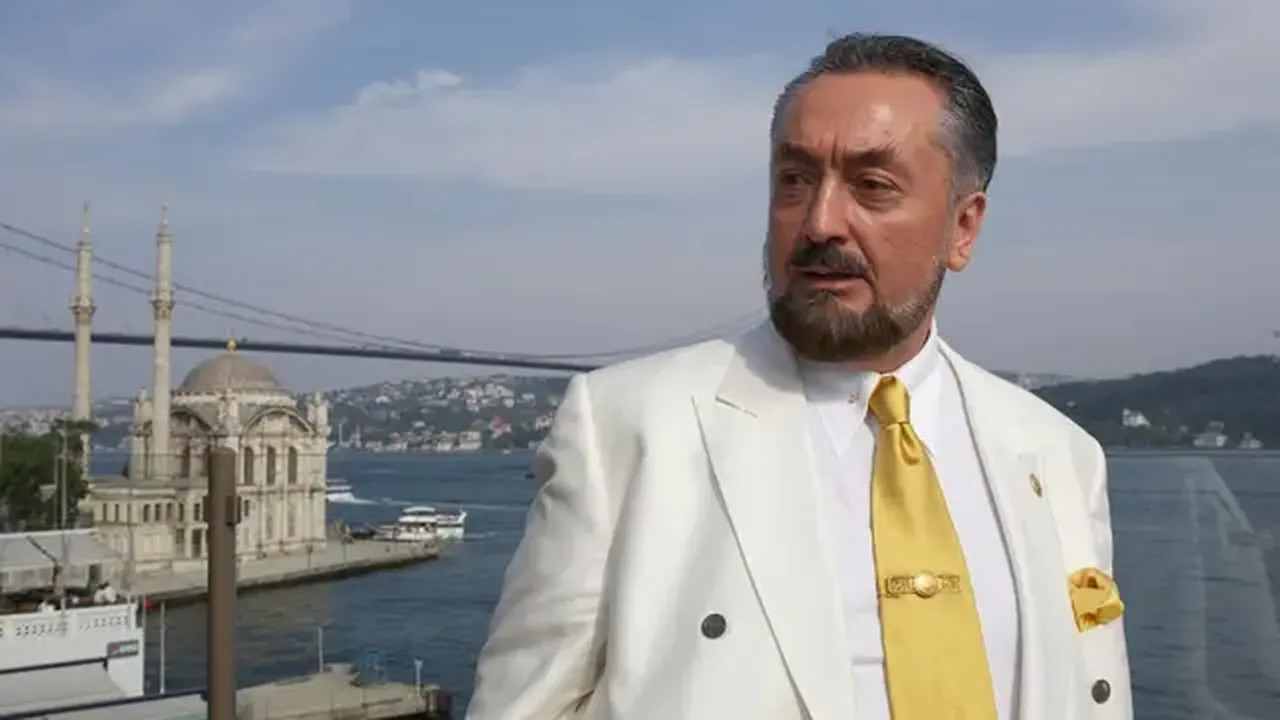Adnan Oktar 2 suçtan beraat etti! 
