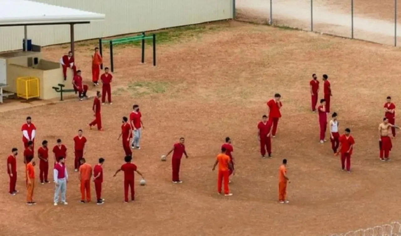 Dronu görünce yardım çağrısında bulundular! Venezuelalı mahkumlardan 'cehennem' öncesi son çırpınış