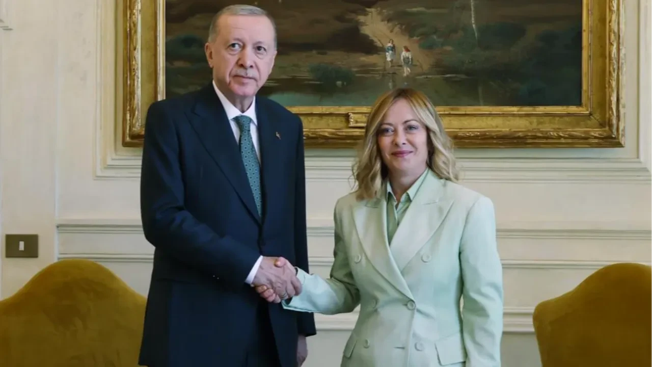 Erdoğan'ın İtalya ziyareti Yunanistan'ı rahatsız etti! 'Meloni, Avrupa savunması kapılarını açıyor'