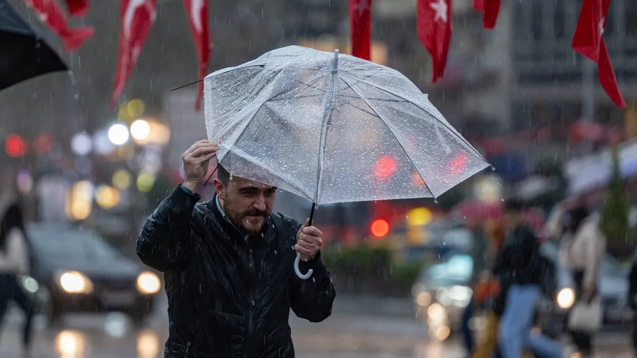 Kuvvetli sağanak, fırtına, toz taşınımı... Meteoroloji 16 ilde sarı alarm verdi! İşte 2 Mayıs 2025 il il hava durumu