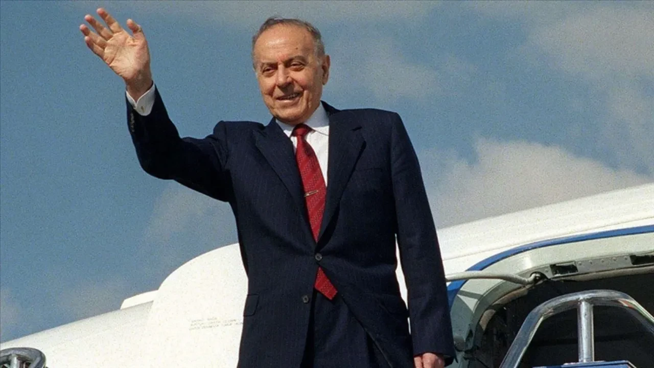 Özbekistan'da Haydar Aliyev’in hayatını anlatan kitap tanıtıldı