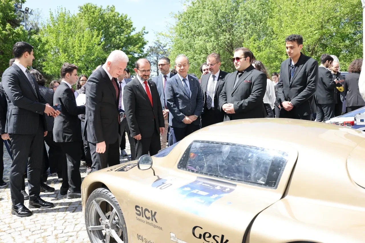 YTÜ’nün elektrikli yarış otomobili ICARUS Avrupa seferine çıktı