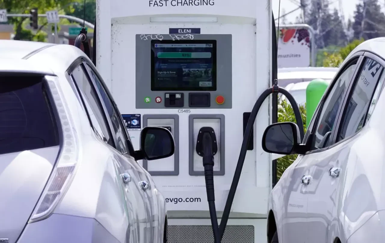 Arabasını satmayı planlayanlar bir kez daha düşünsün! Sektör uzmanından çarpıcı fiyat tahmini