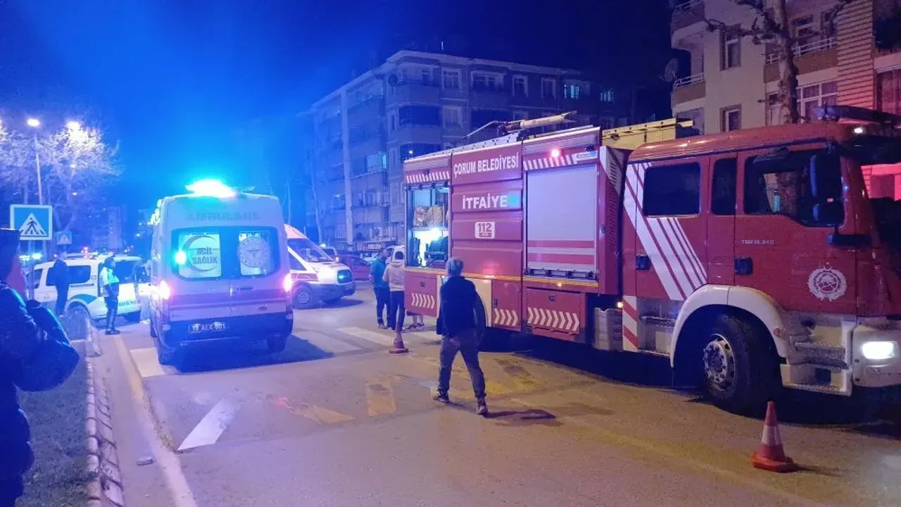 Çorum’da 5 katlı apartmanda yangın paniği