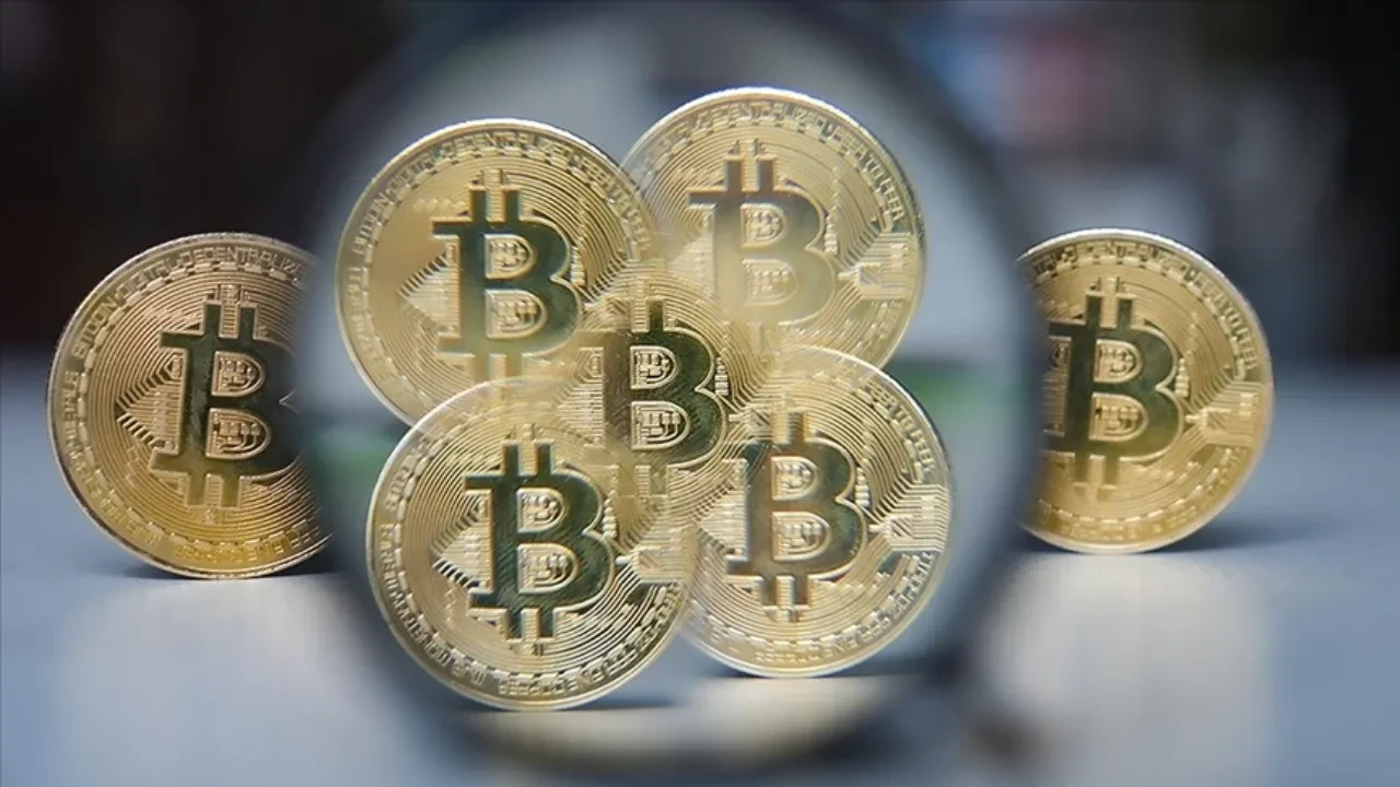 Dev banka müşterilerine Bitcoin yolunu açtı