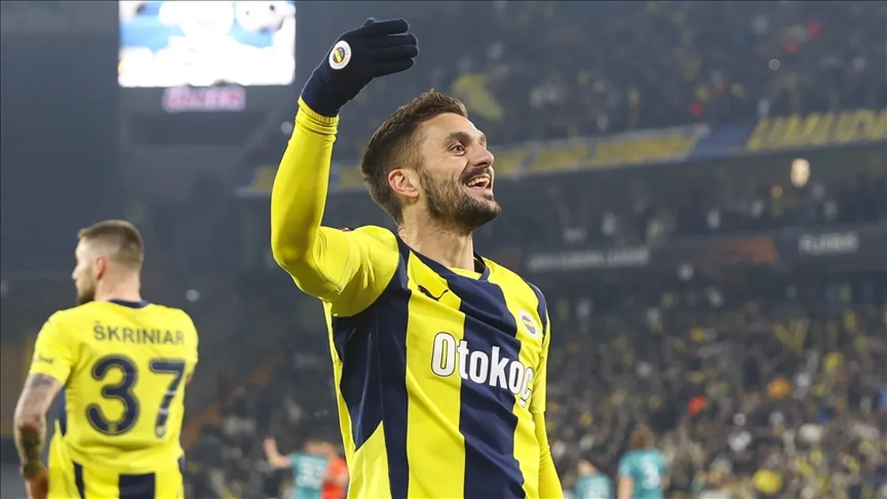 Fenerbahçe’de sözleşmesi biten oyuncular! 7 futbolcu sezon sonu ayrılabilir