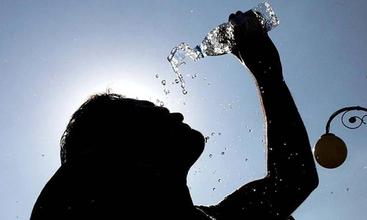 Güneş yüzünü gösterdi, uzmanlardan uyarı gecikmedi! "Kansere yol açabilir"