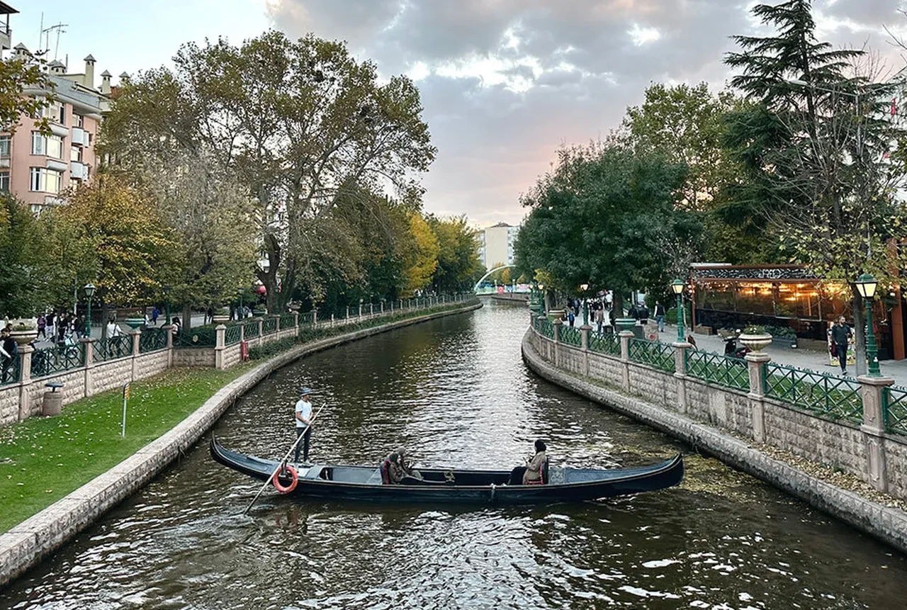 Güneşli günler başladı ama yağış yola çıktı! İstanbul dahil onlarca ili etkileyecek