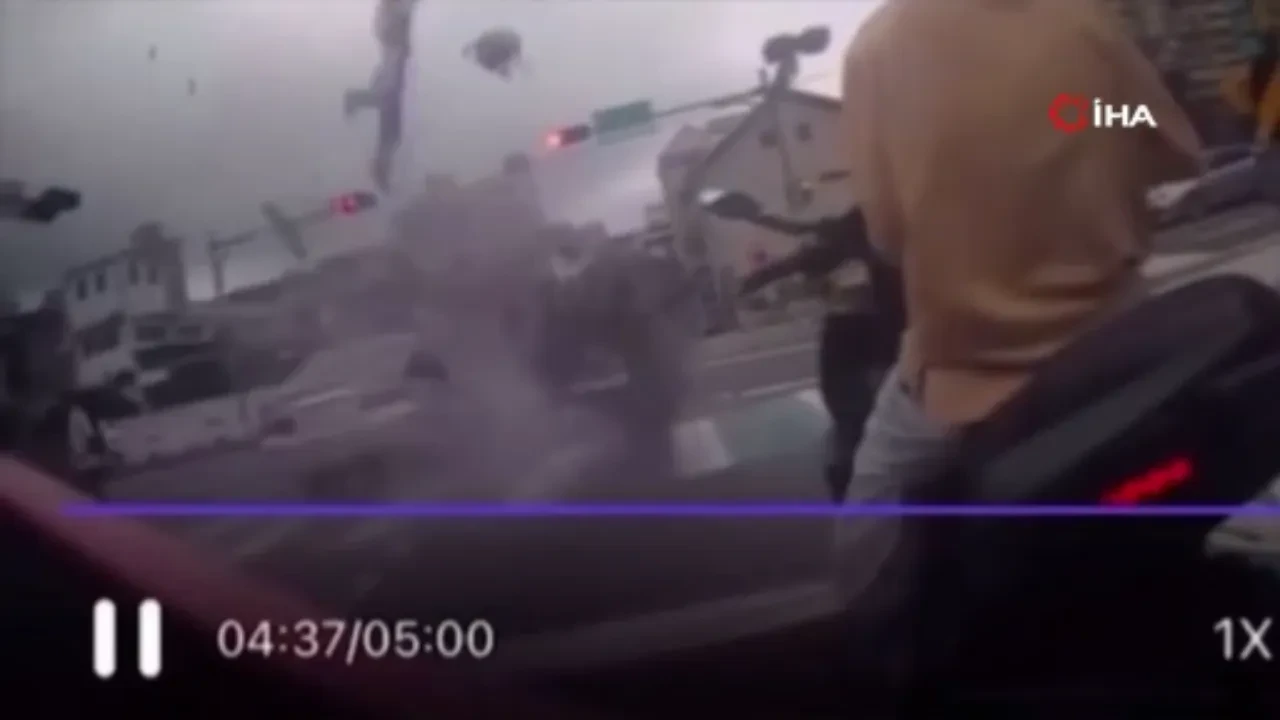 Katliam gibi kaza! Çarptığı motosiklet paramparça oldu: 3 kişi böyle ölüme sürüklendi