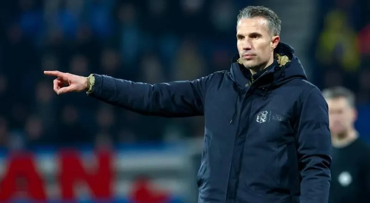 Robin van Persie, Fenerbahçeli yıldızın peşinde! Jose Mourinho'nun favorisi için 17 milyon euro