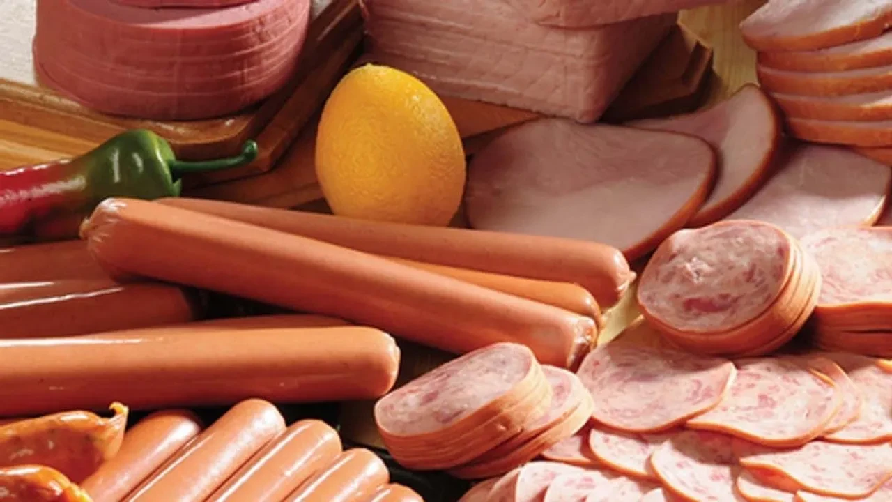 Sosis yemek zararlı mı? Uzmanlardan ölümcül hastalık uyarısı