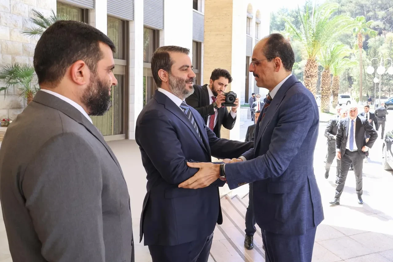 Suriye'de kritik zirve: MİT Başkanı İbrahim Kalın, Ahmed Şara ile görüştü