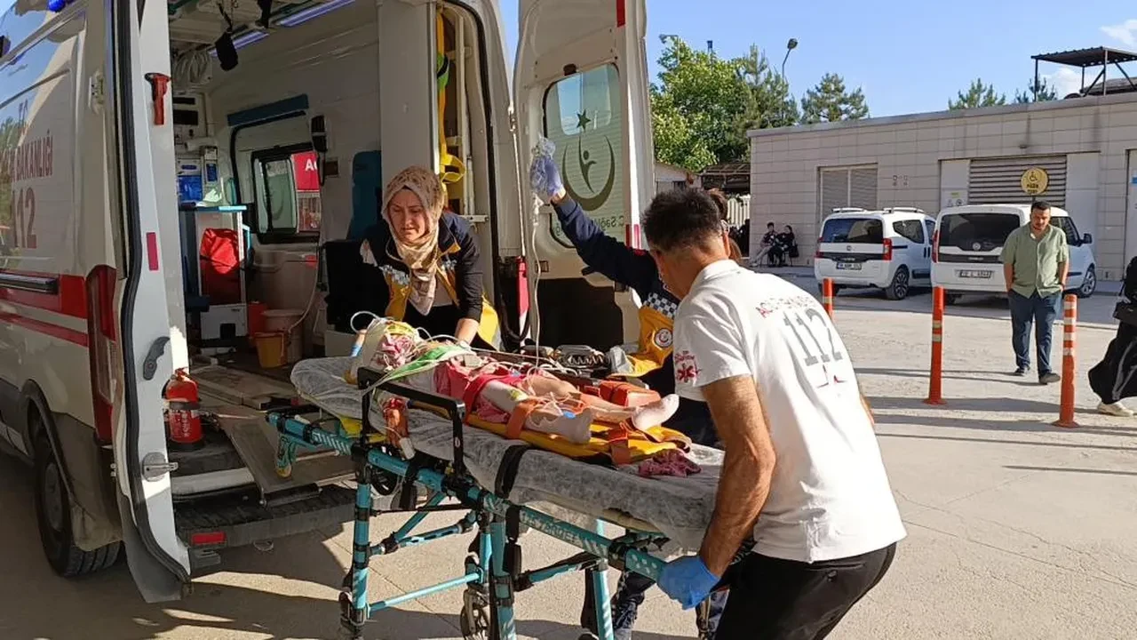 Tarlada acı olay! Traktörle kızını ezdi