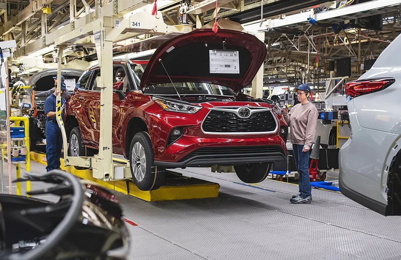 Toyota'dan büyük iddia! Dünya genelinde yollardaki araç sayısını açıkladı