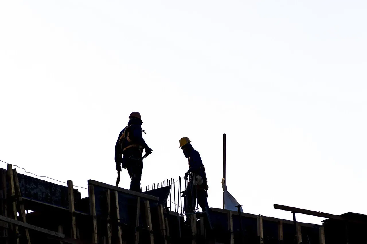 Yeni yasa yolda! Artık binalardaki deprem hasarlarından inşaat ustaları da sorumlu tutulacak