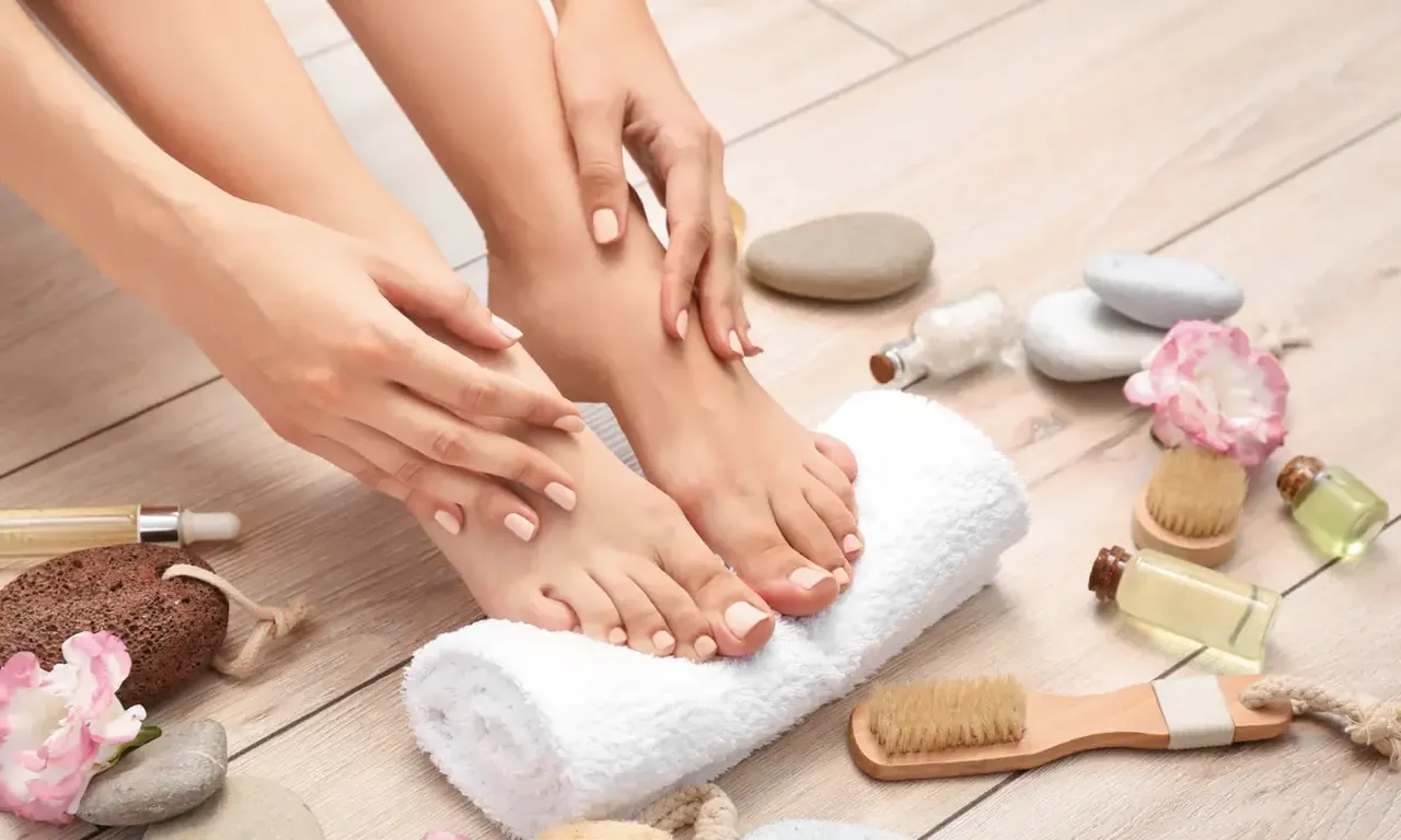 Ayak Bakımı Nasıl Yapılır? Evde Püf ve Kolay Noktalarıyla Ayak Bakımı
