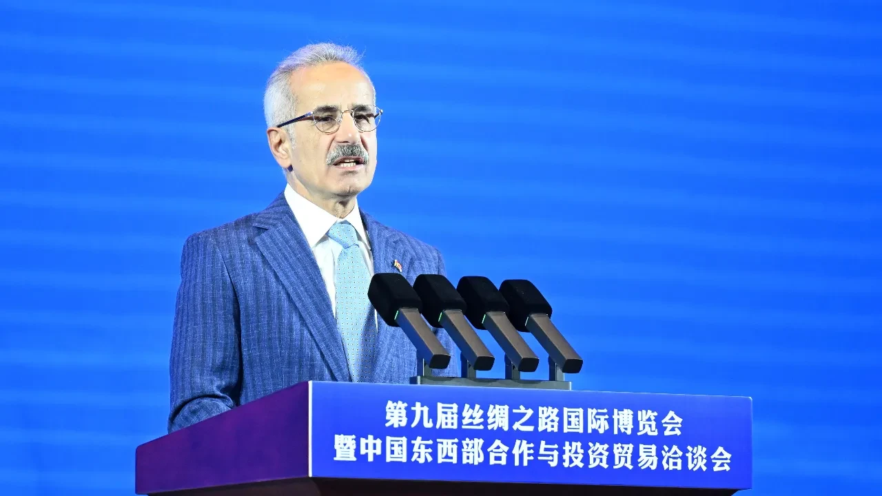 Bakan Uraloğlu 9. İpek Yolu Uluslararası Fuarı''nda