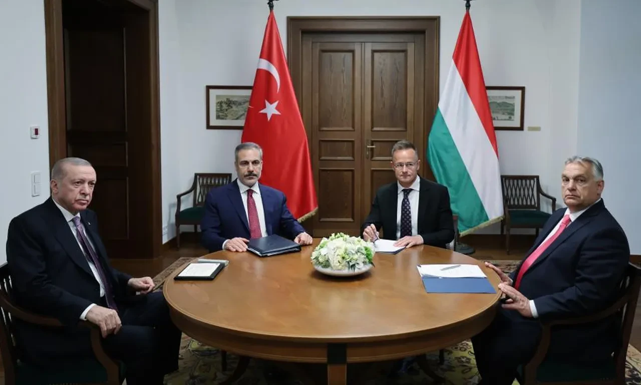 Cumhurbaşkanı Erdoğan'dan Macaristan'da kritik temas!
