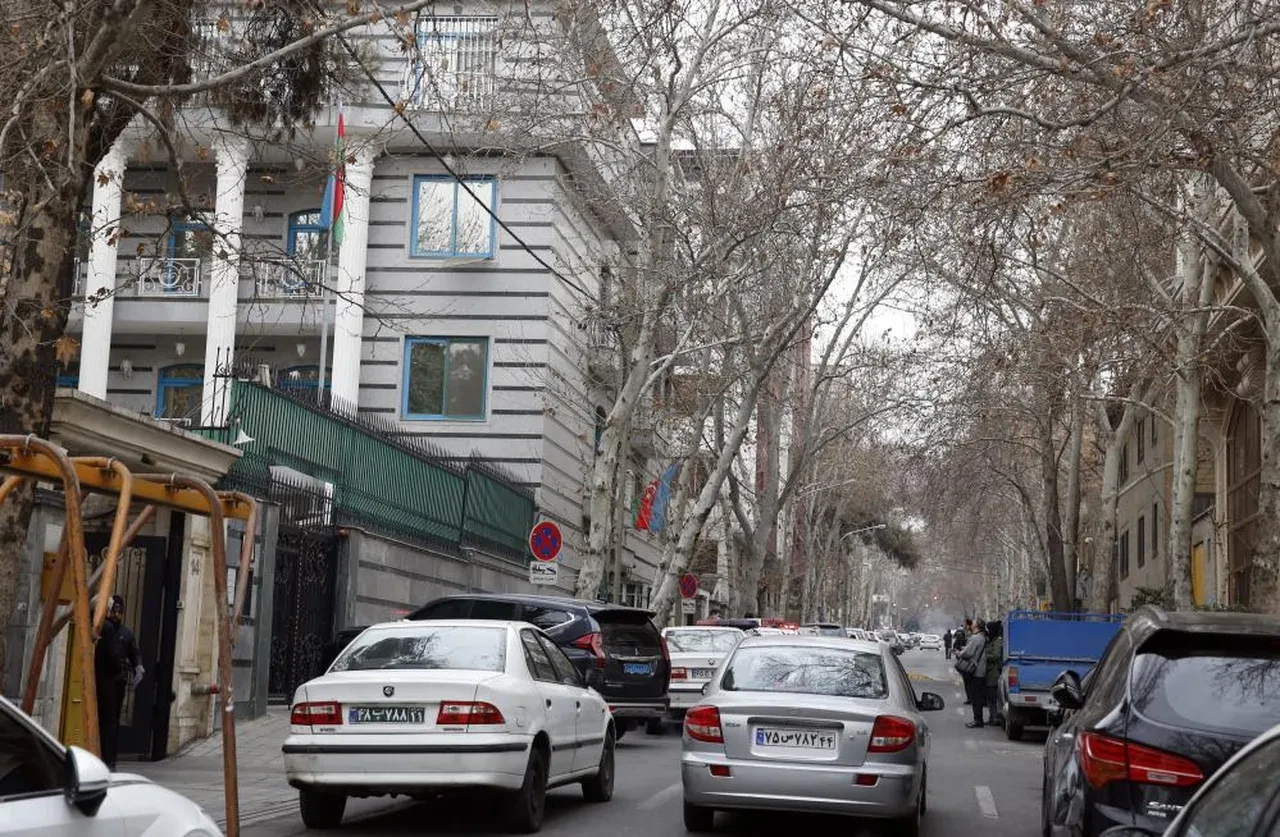 Eşi görüşmek istemeyince silahla elçiliği basan erkek idam edildi