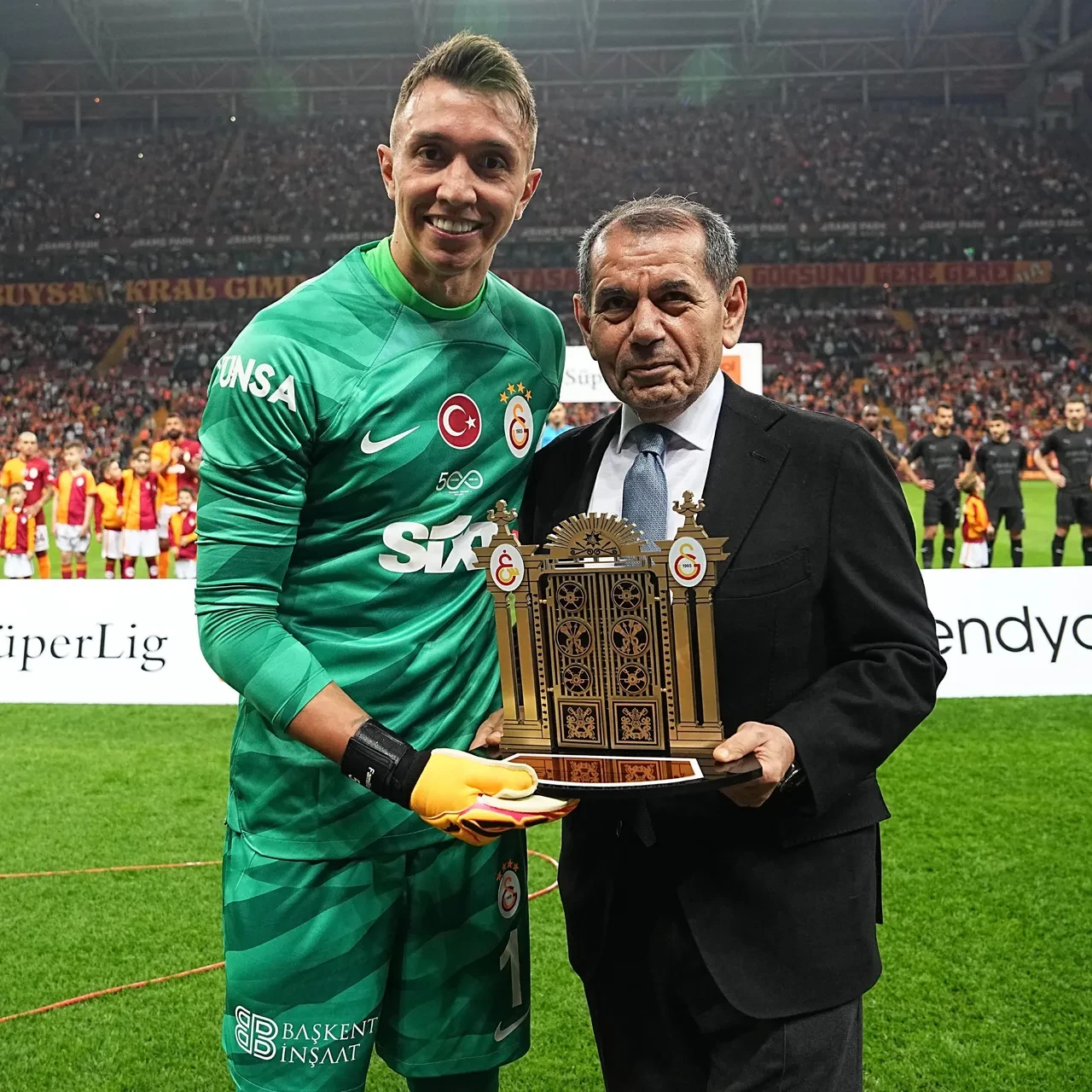 Galatasaray yeni kalecisini buldu! Muslera'nın yerine 1 numaralı aday belli oldu