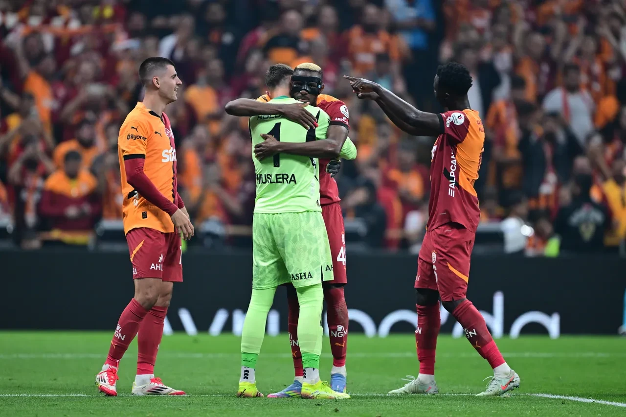 Galatasaray yeni kalecisini buldu! Muslera'nın yerine 1 numaralı aday belli oldu