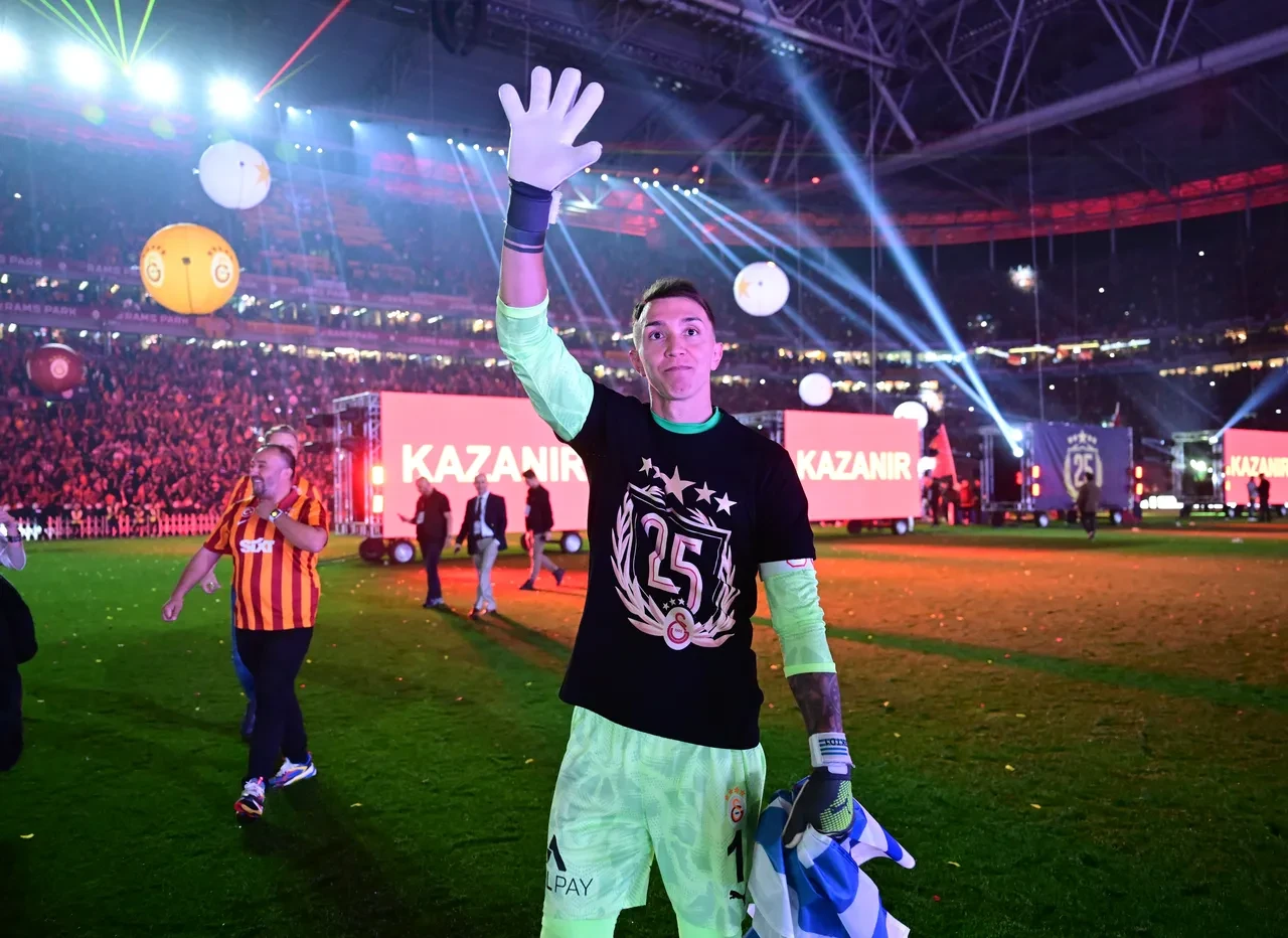 Galatasaray yeni kalecisini buldu! Muslera'nın yerine 1 numaralı aday belli oldu