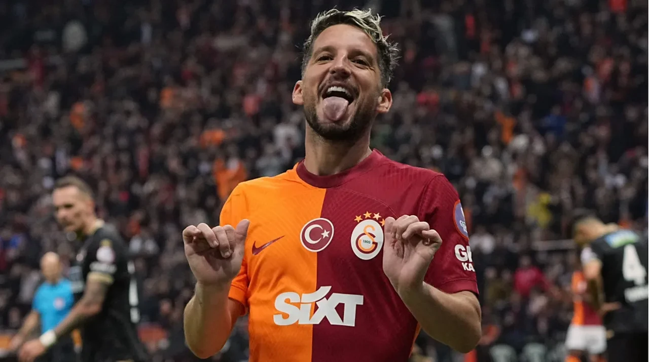 Galatasaraylı Dries Mertens'ten emeklilik açıklaması: Yapacak çok şey var