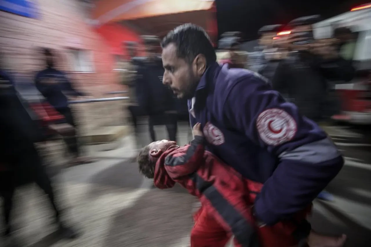 Gazze'ye giren yardım tırlarındaki malzemeler Filistinlilere dağıtılmıyor! İsrail'in kirli oyunu