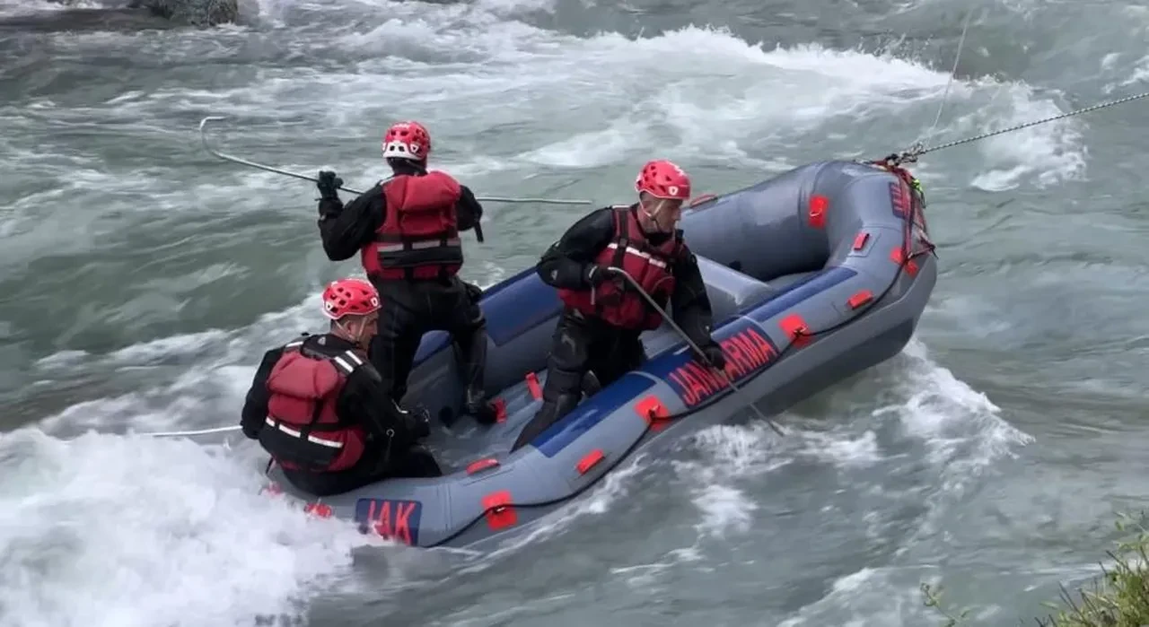 İbrahim Necir Kom'u arama çalışmalarında 12. gün! Akıntıya kapılıp kaybolmuştu