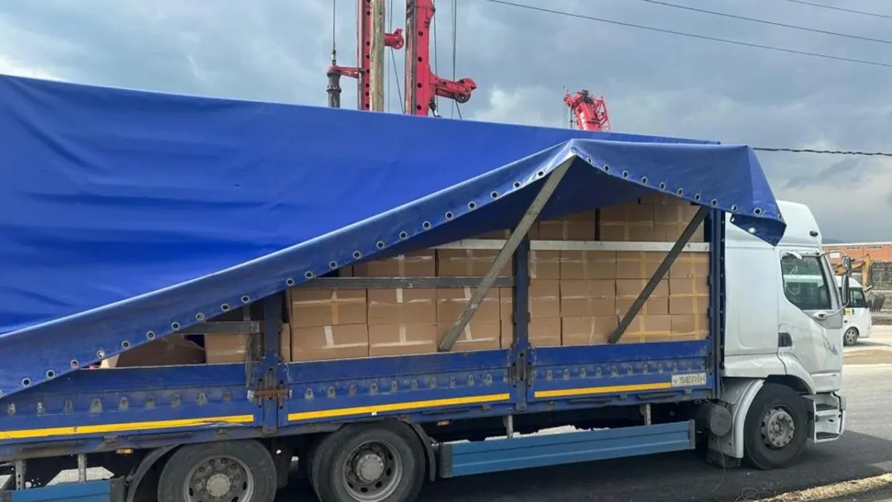 Kaçak alkol ve tütün operasyonu! Binlerce litre etil alkol ele geçirildi